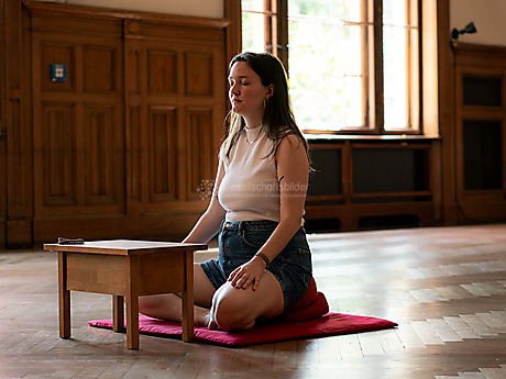 Beyond The Frame: Young Perspectives on Diversity in Faith