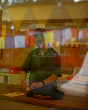 Beyond The Frame: Young Perspectives on Diversity in Faith