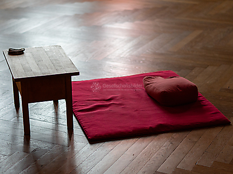 Beyond The Frame: Young Perspectives on Diversity in Faith